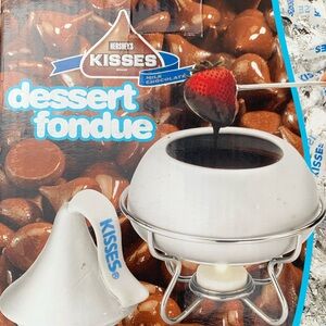 Hershey's Kisses Dessert Fondue Set